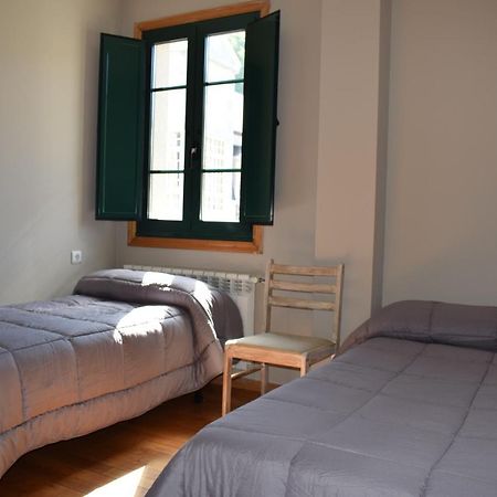 Tras Do Convento Hostel Samos Exterior photo